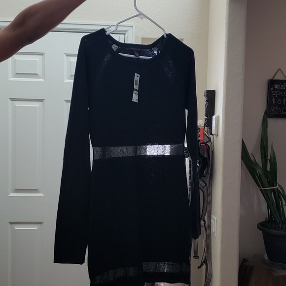 Dress - Picture 3 of 5